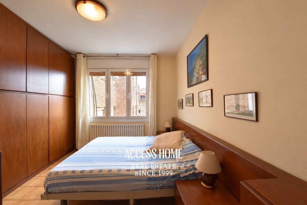 Piso  en venta de 120 m² útiles con 4 habitaciones, balcón, parking y trastero en Barcelona