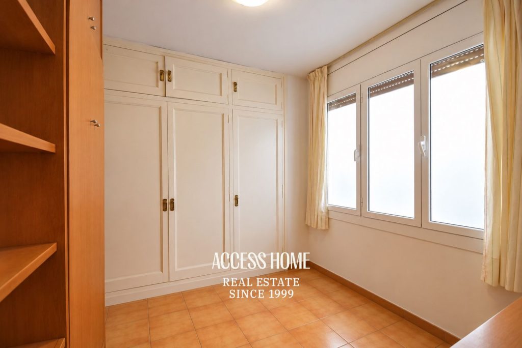 Piso  en venta de 120 m² útiles con 4 habitaciones, balcón, parking y trastero en Barcelona