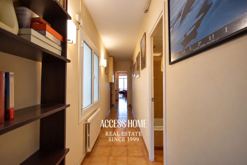 Piso  en venta de 120 m² útiles con 4 habitaciones, balcón, parking y trastero en Barcelona