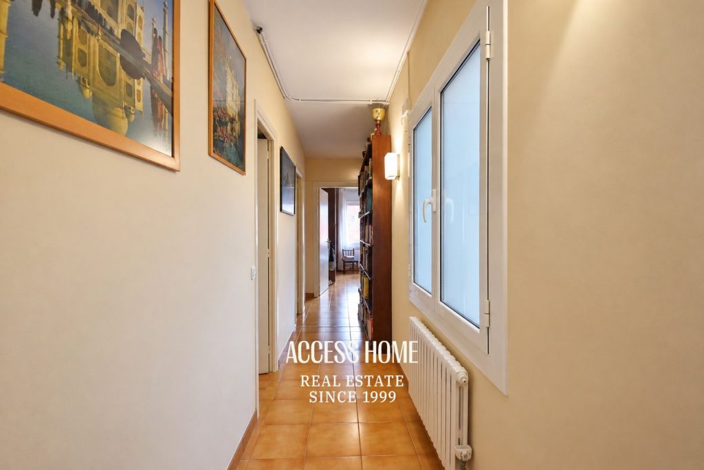 Piso  en venta de 120 m² útiles con 4 habitaciones, balcón, parking y trastero en Barcelona