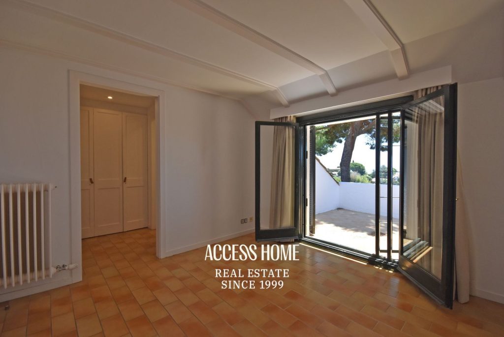 Casa en alquiler en la Urbanización Supermaresme con piscina comunitaria y vistas al mar