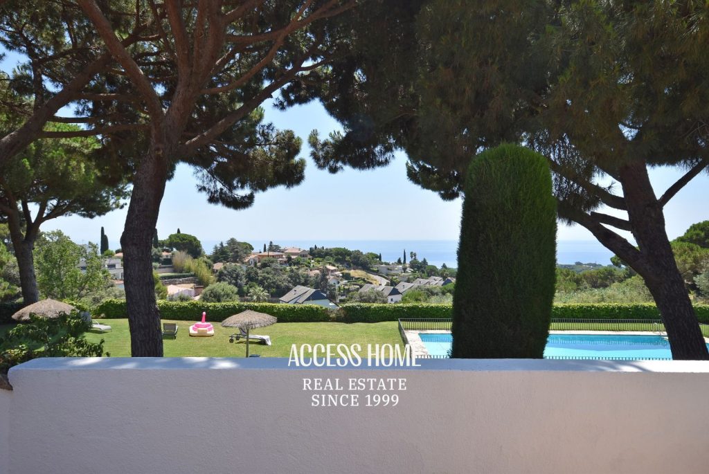 Casa en alquiler en la Urbanización Supermaresme con piscina comunitaria y vistas al mar