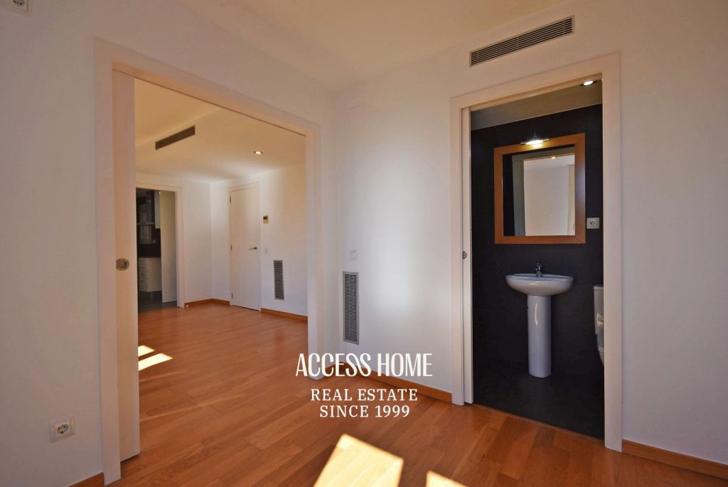 Piso  en venta con balcón y terraza privativa junto a Passeig de Gràcia