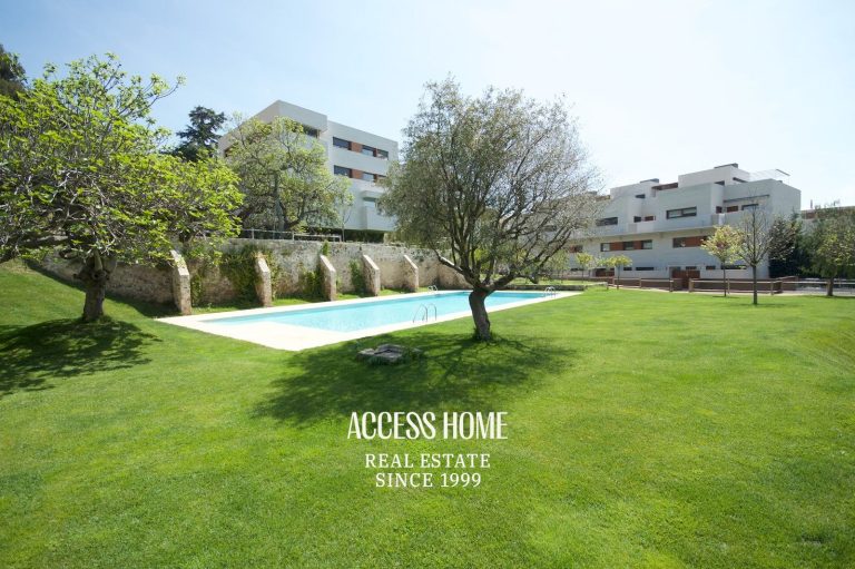 Piso  en venta en Alella con piscina, pista de pádel y 2 plazas de aparcamiento
