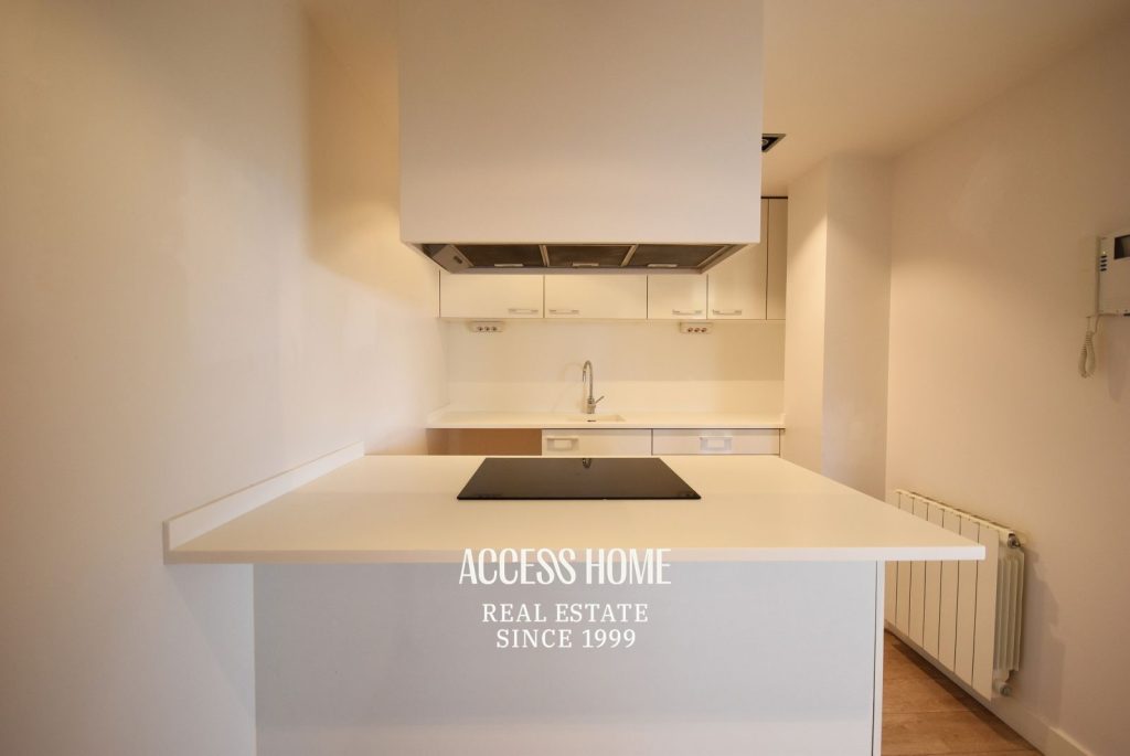 Piso  en venta en Alella con piscina, pista de pádel y 2 plazas de aparcamiento