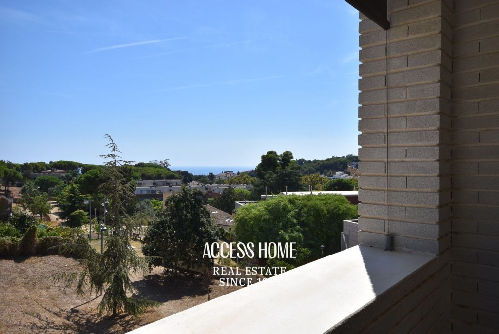 Piso  en venta en Alella con piscina, pista de pádel y 2 plazas de aparcamiento