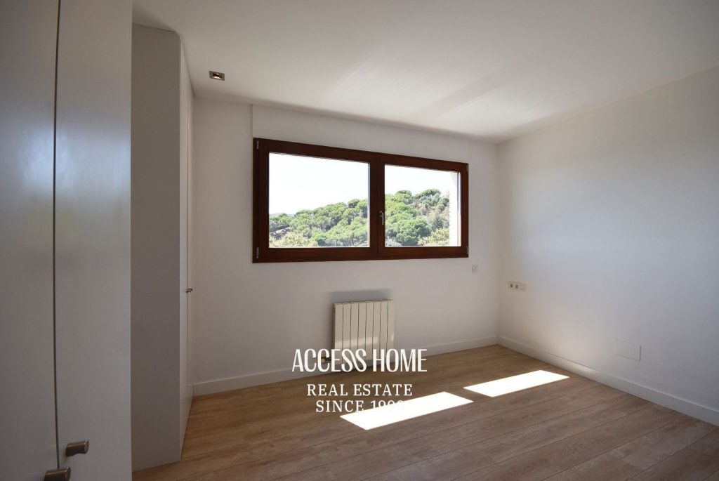 Piso  en venta en Alella con piscina, pista de pádel y 2 plazas de aparcamiento