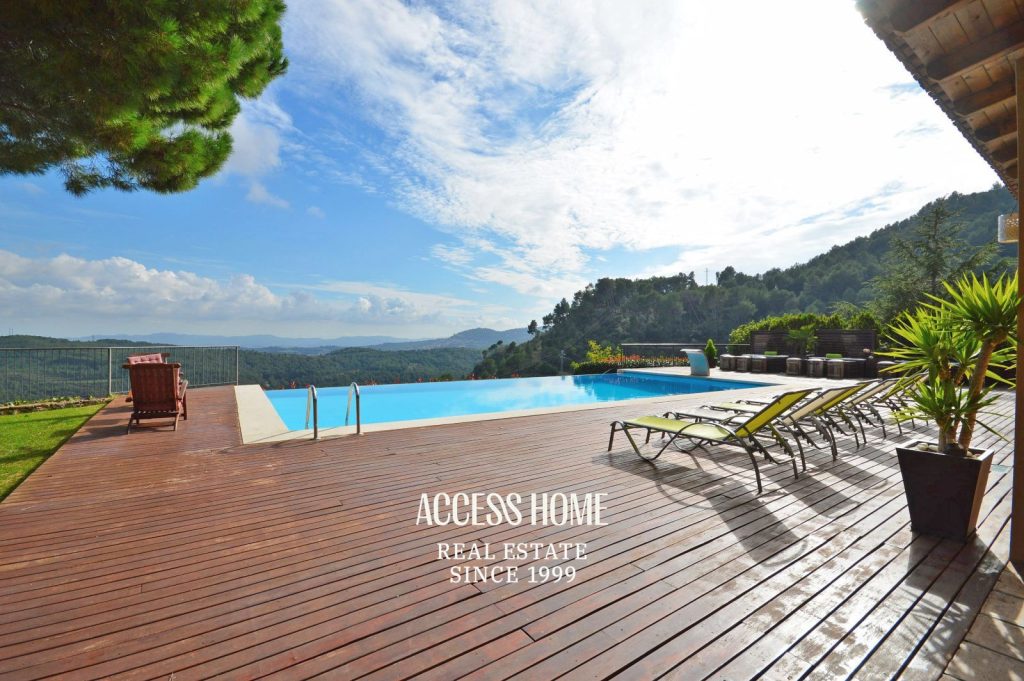 Finca de 61.119m²  con vistas panorámicas, a 35 km de Barcelona, Exclusividad y alto potencial turístico en Sant Feliu de Codines
