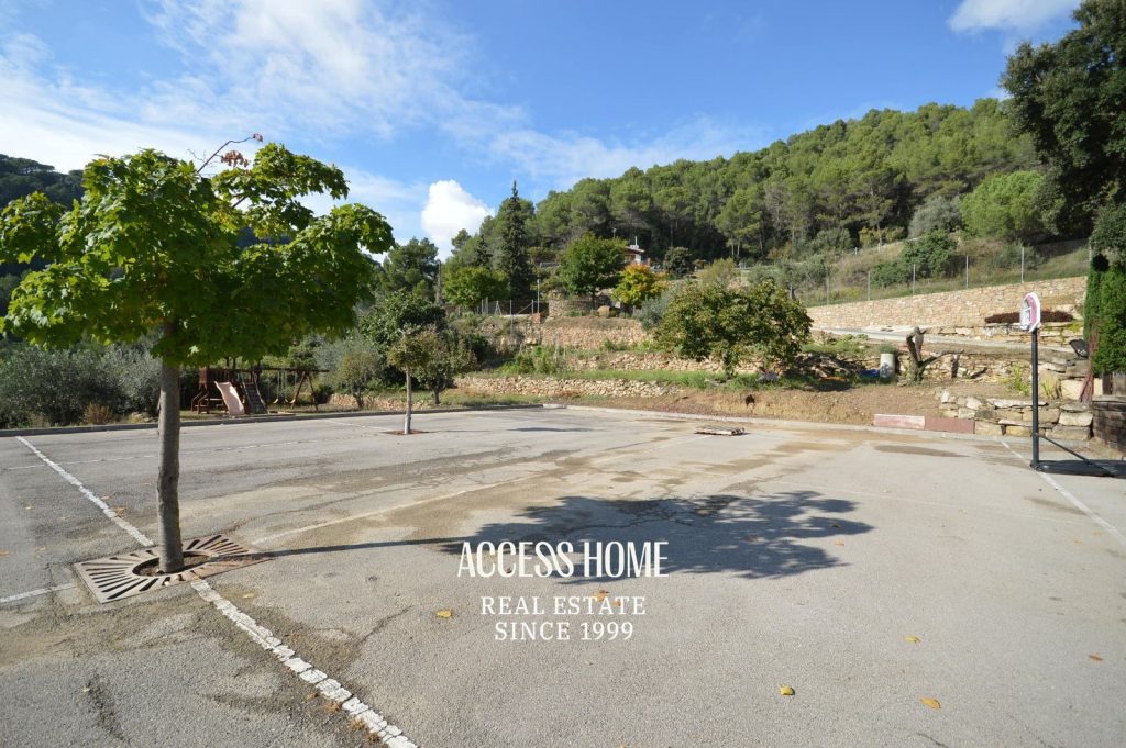 Finca de 61.119m²  con vistas panorámicas, a 35 km de Barcelona, Exclusividad y alto potencial turístico en Sant Feliu de Codines
