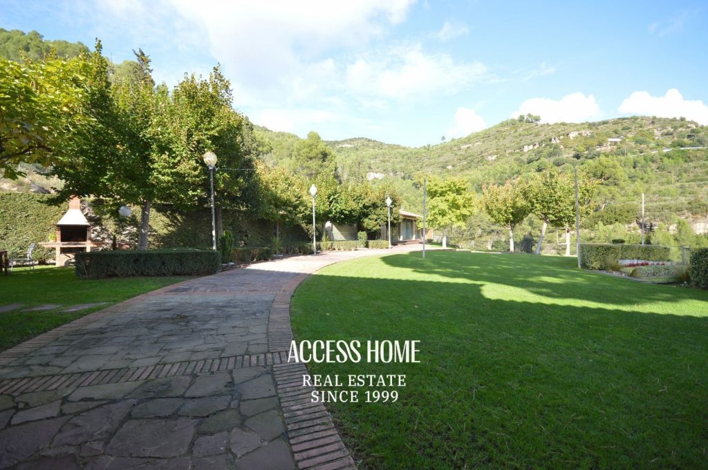 Finca de 61.119m²  con vistas panorámicas, a 35 km de Barcelona, Exclusividad y alto potencial turístico en Sant Feliu de Codines