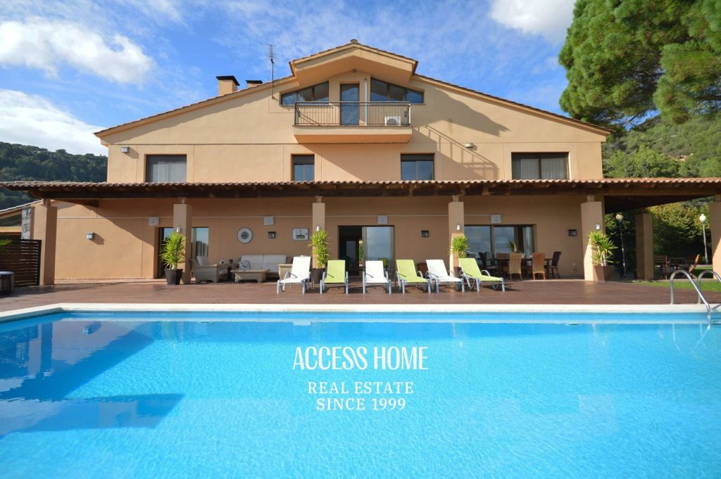 Finca de 61.119m²  con vistas panorámicas, a 35 km de Barcelona, Exclusividad y alto potencial turístico en Sant Feliu de Codines