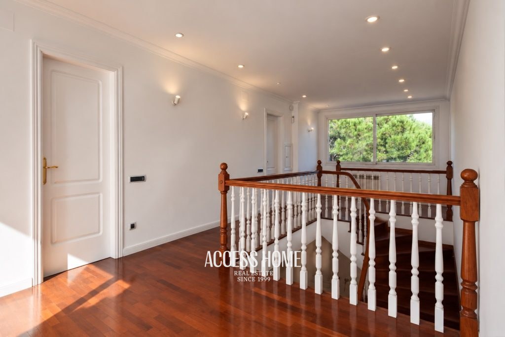 Magnífica casa con jardín y piscina privada en Cabrils