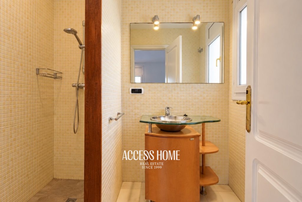 Magnífica casa con jardín y piscina privada en Cabrils