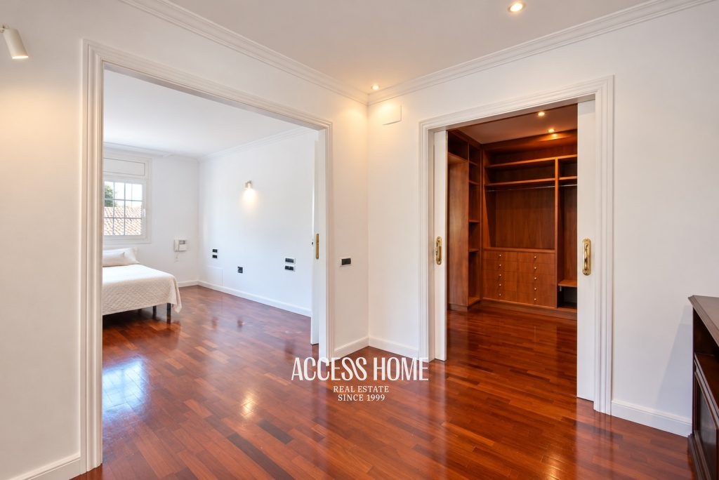 Magnífica casa con jardín y piscina privada en Cabrils
