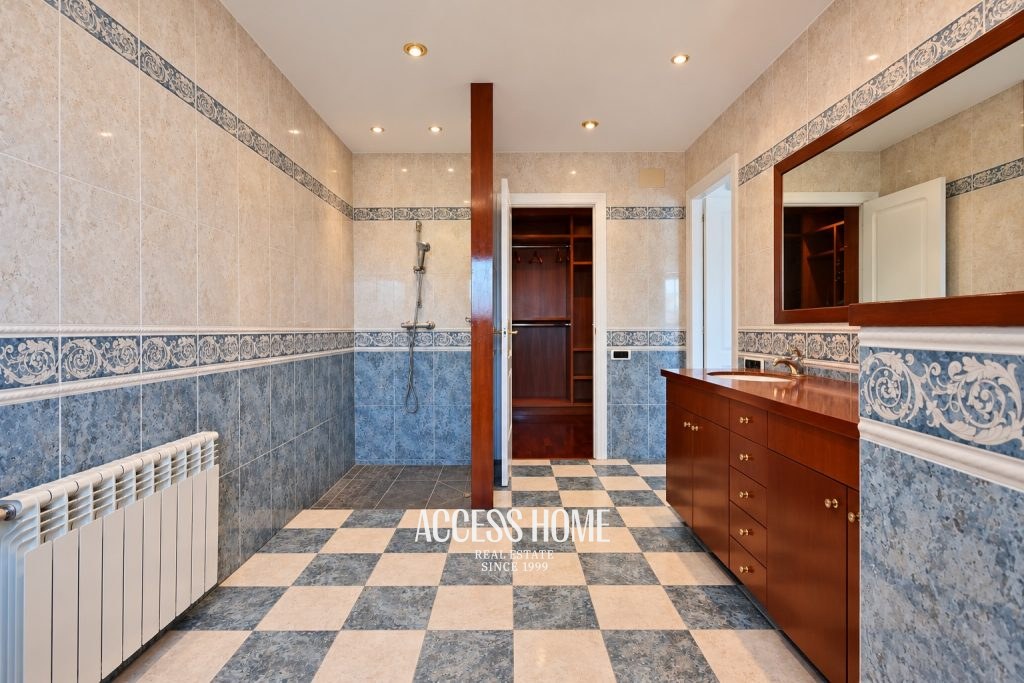 Magnífica casa con jardín y piscina privada en Cabrils
