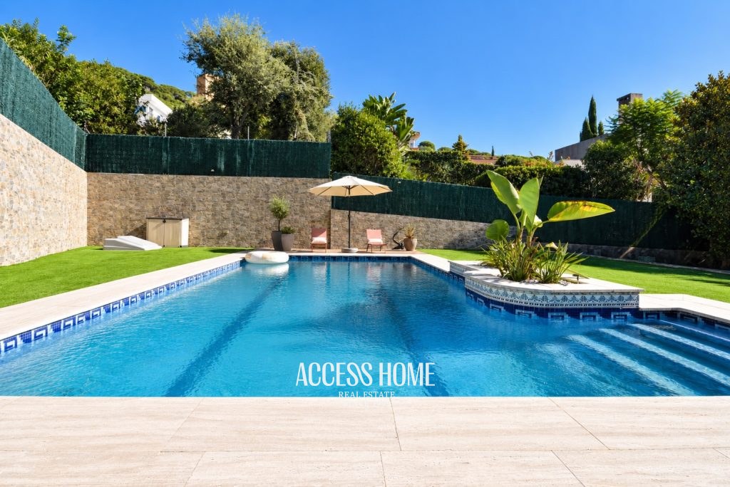 Exclusiva villa de estilo colonial con vistas al mar en Sant Berger