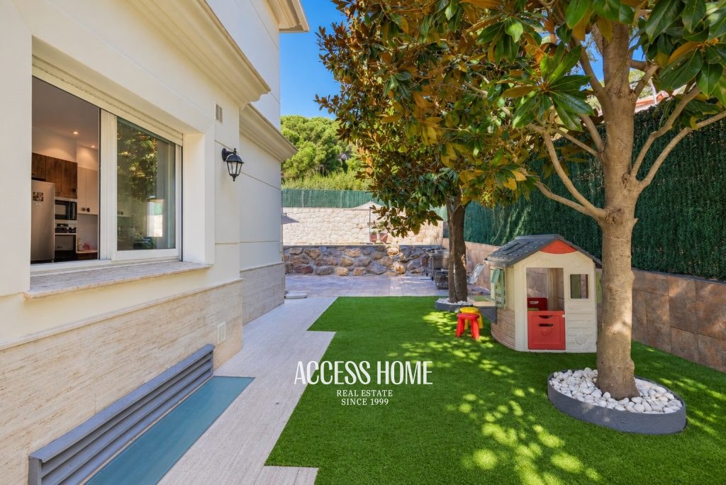 Exclusiva villa de estilo colonial con vistas al mar en Sant Berger