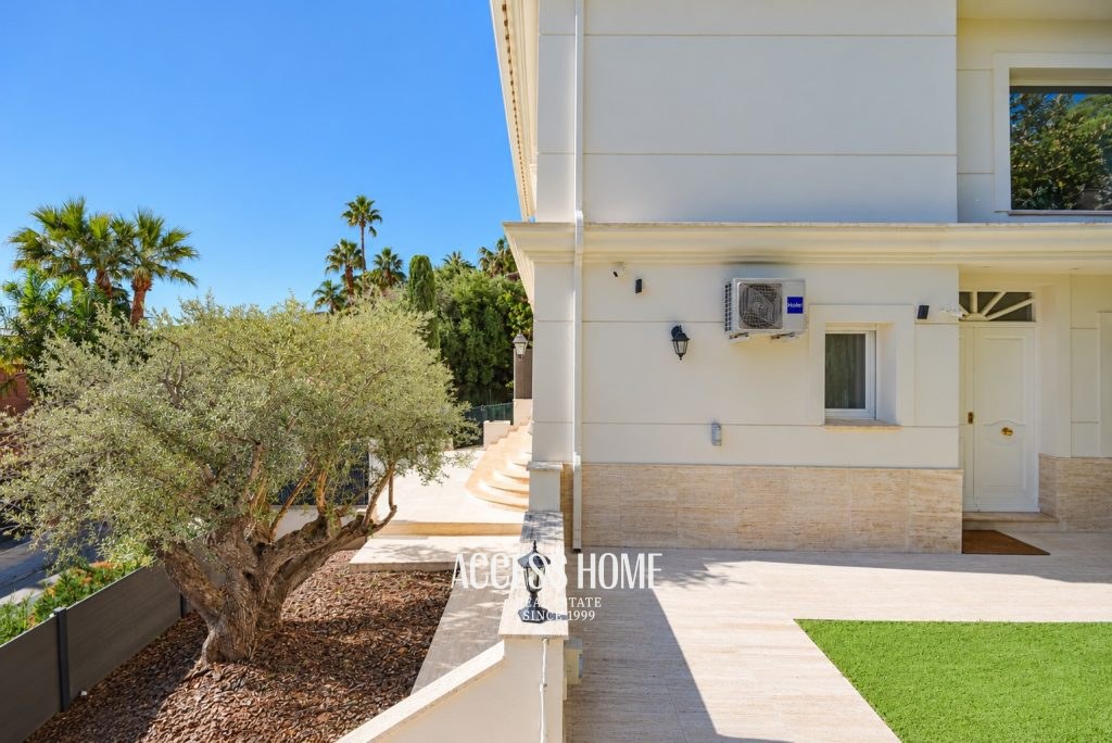 Exclusiva villa de estilo colonial con vistas al mar en Sant Berger