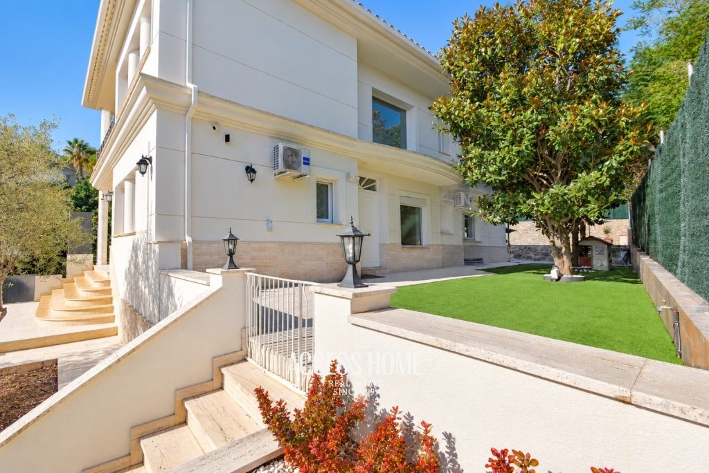 Exclusiva villa de estilo colonial con vistas al mar en Sant Berger