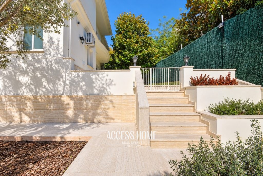 Exclusiva villa de estilo colonial con vistas al mar en Sant Berger