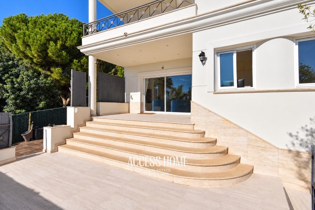 Exclusiva villa de estilo colonial con vistas al mar en Sant Berger