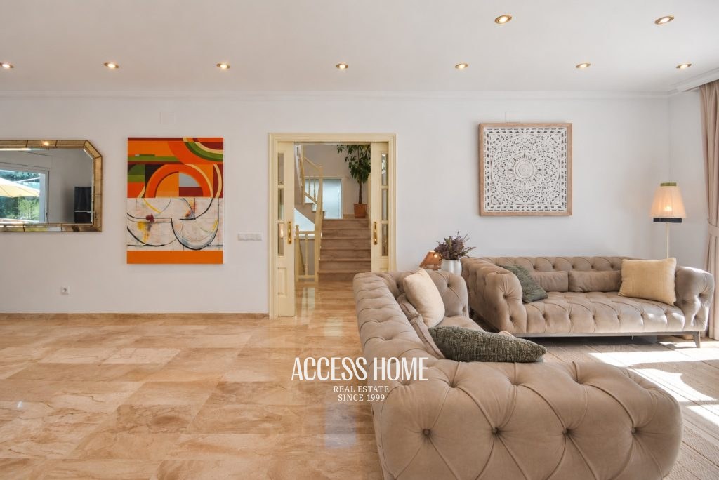 Exclusiva villa de estilo colonial con vistas al mar en Sant Berger