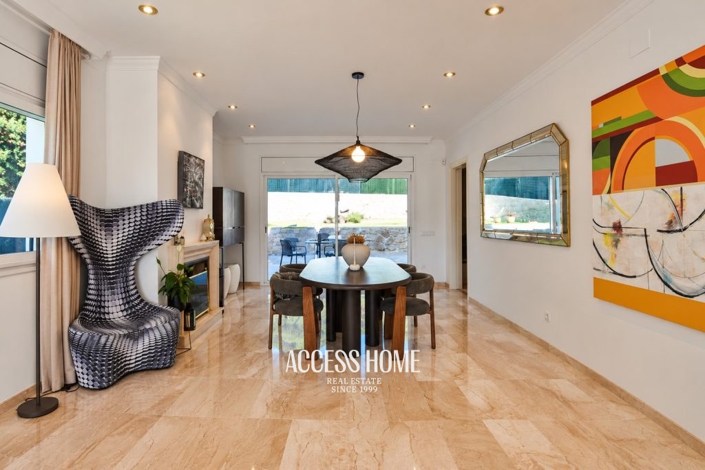 Exclusiva villa de estilo colonial con vistas al mar en Sant Berger