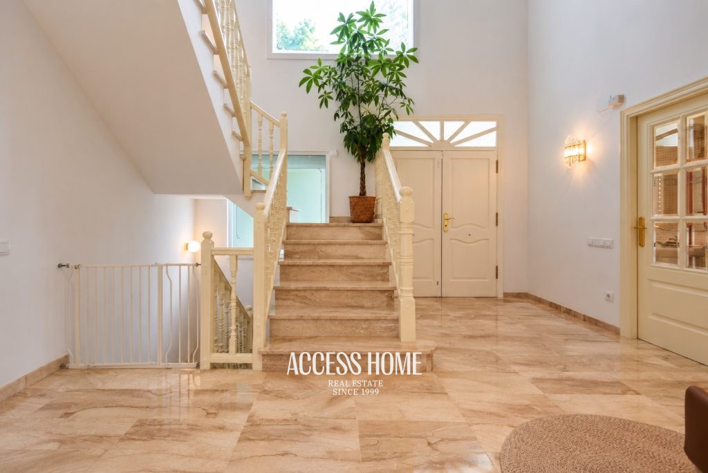 Exclusiva villa de estilo colonial con vistas al mar en Sant Berger