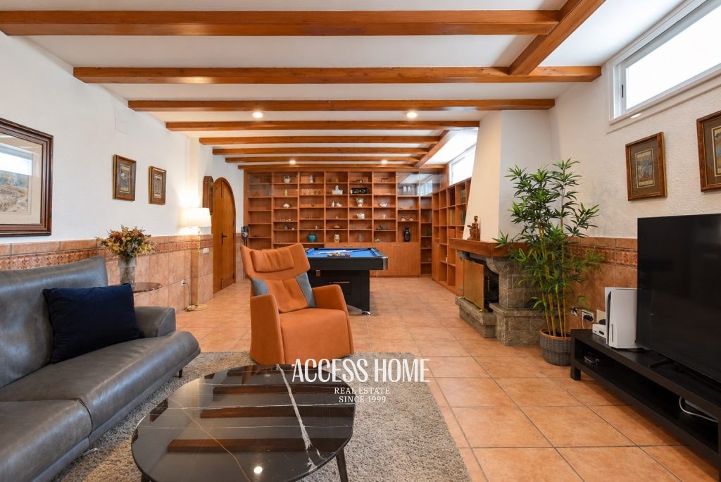 Exclusiva villa de estilo colonial con vistas al mar en Sant Berger