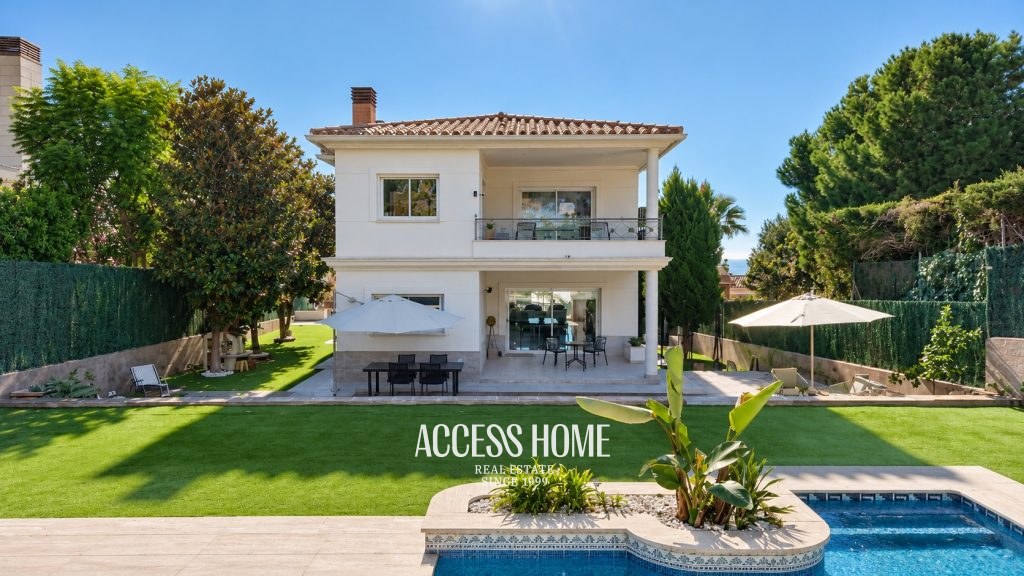 Exclusiva villa de estilo colonial con vistas al mar en Sant Berger