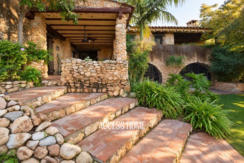 Exclusiva masía histórica de lujo en una finca de 2,48 hectáreas en el Alt Camp, Tarragona